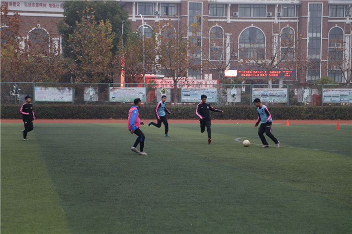 闃滈槼闈掑皯骞磋冻鐞冭仈璧涘崄涔濅腑,缁胯尩杩芥ⅵ鏍″洯瓒崇悆鑱旇禌