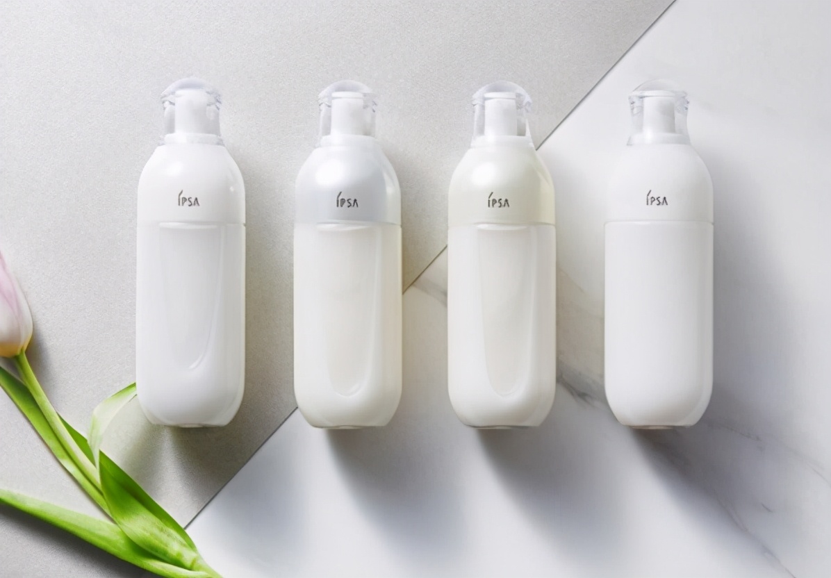 焕发水乳套装,焕发肌肤光彩水嫩透亮