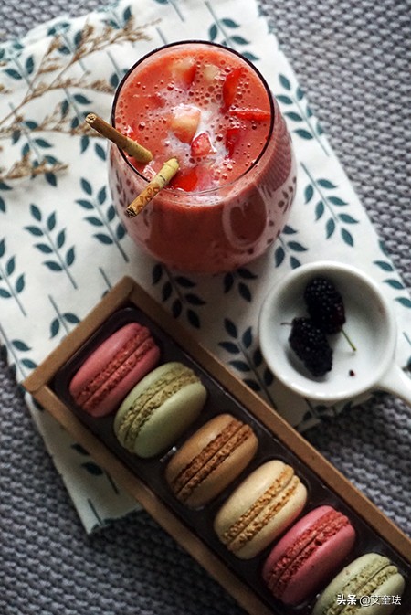 摩飞便携杯怎么榨甘蔗汁,摩飞榨果汁的杯怎么用