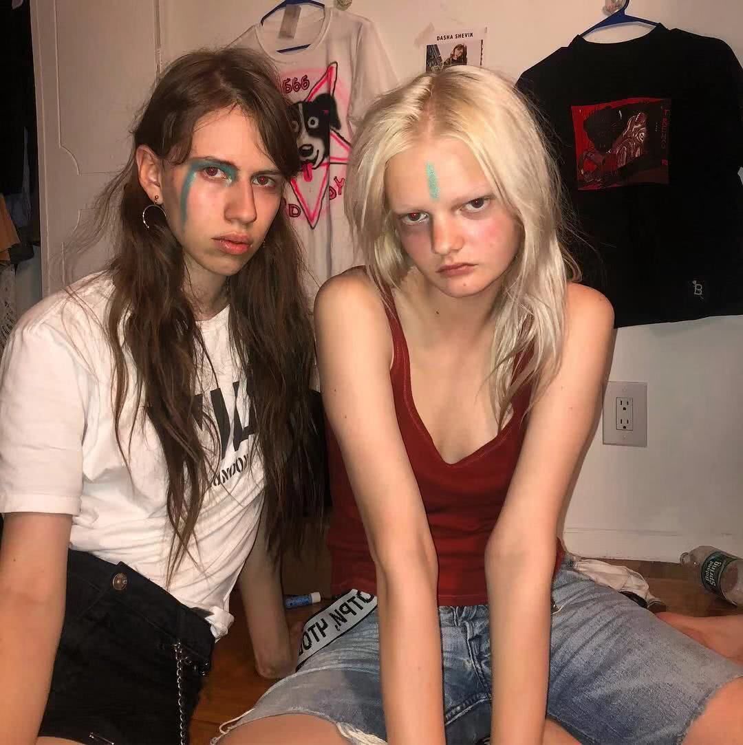 如果你曾被调侃长得像外星人，恭喜你，进军时尚圈的机会来了！