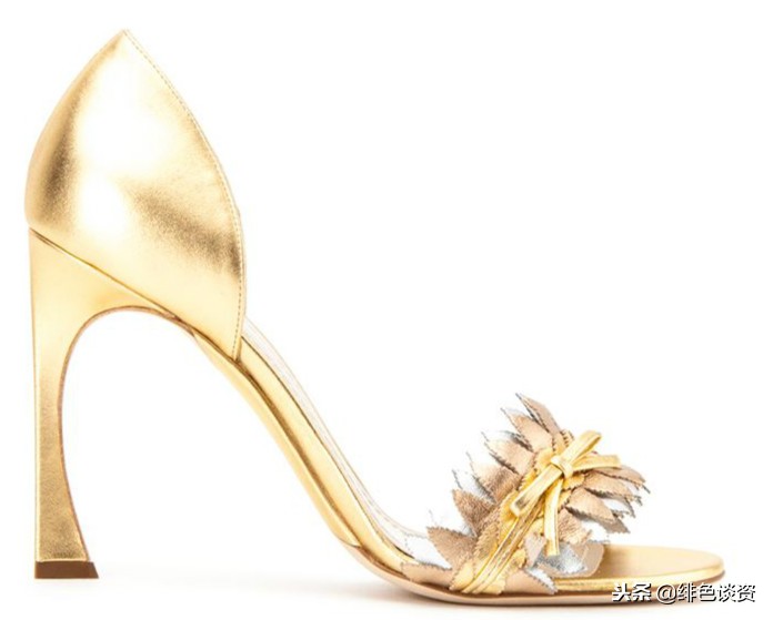 怎样穿高跟鞋更优美,穿高跟鞋怎么走路既好看又舒适