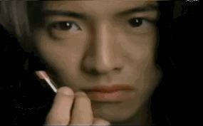 肖战成美妆带货王，王一博秒变“王亿博”，被荷尔蒙支配的“男色经济”你招架得住吗