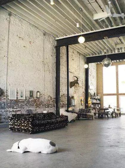 「布稀奇」裸砖墙这应用手法,除了糙汉子还有谁敢这么“裸”?