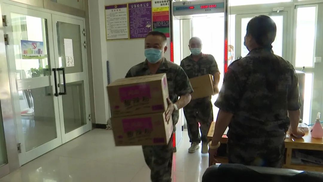 师市抗疫实录之四：把疫情防控阻击战作为锤炼机关干部作风的“练兵场”