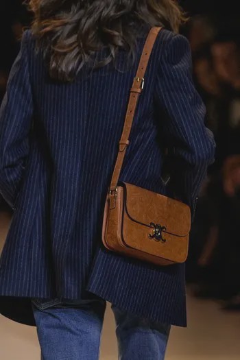 时装周看明星秀场,时装周走秀朋友圈背景