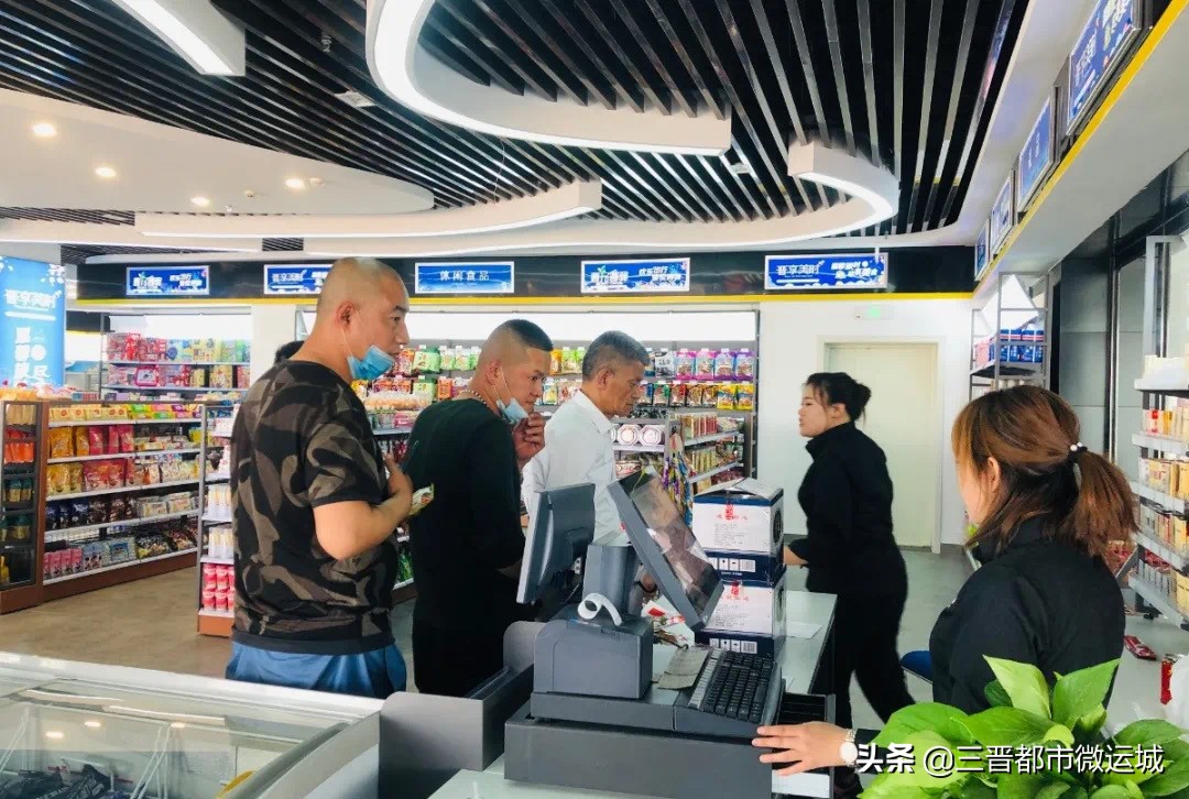 我省高速公路盂县服务区成为“新景点”