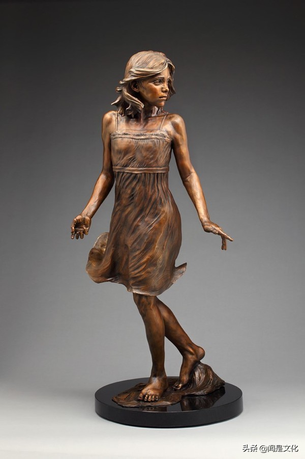 学赏画197:美女雕塑家米娅:灵感来自孩子们不断变化的个性