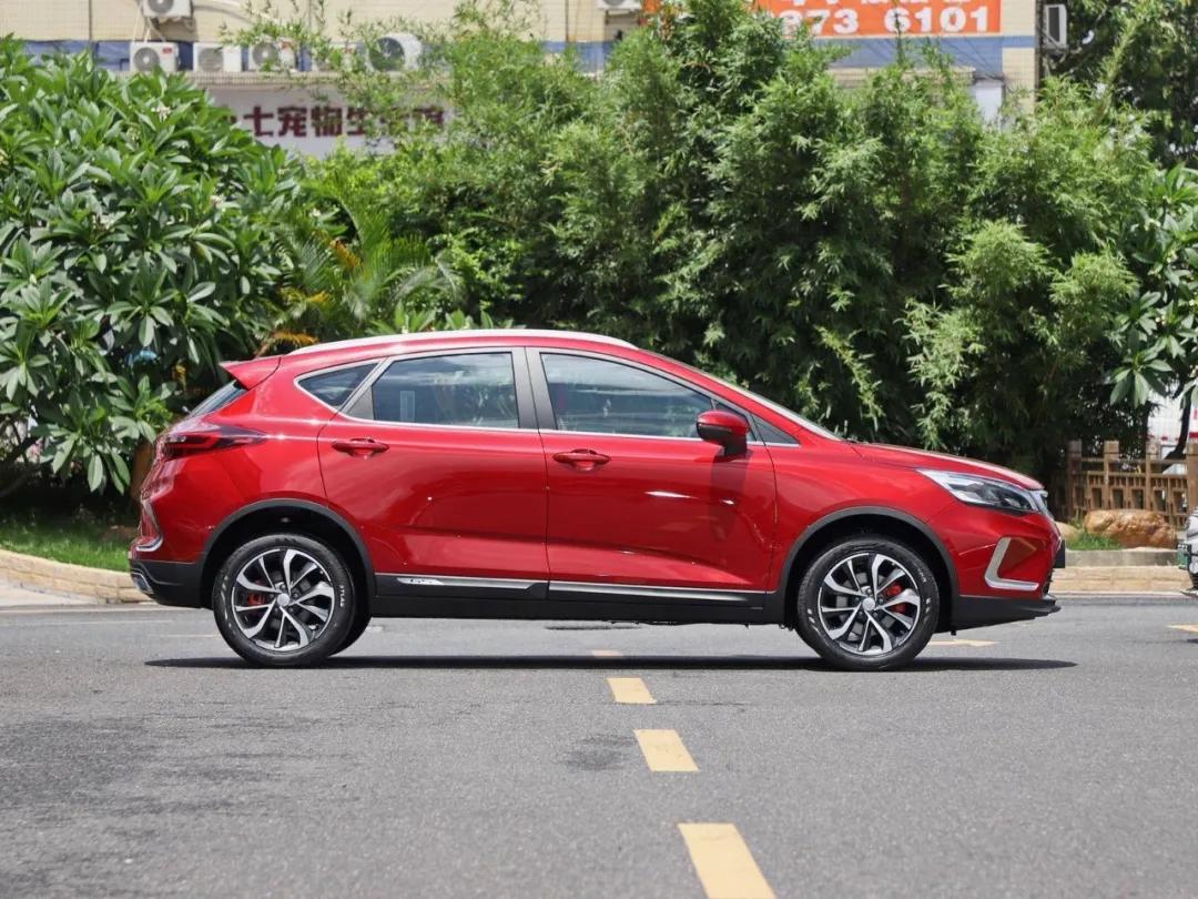 帝豪gs和宝骏510,吉利帝豪gs是轿跑suv吗