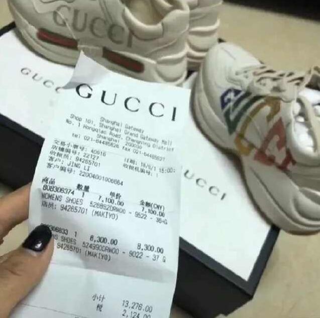 lv包袋掉色怎么办,lv新款包袋不变色了吗