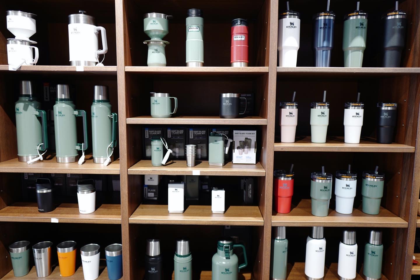 上海户外露营装备批发市场,上海户外装备实体店推荐