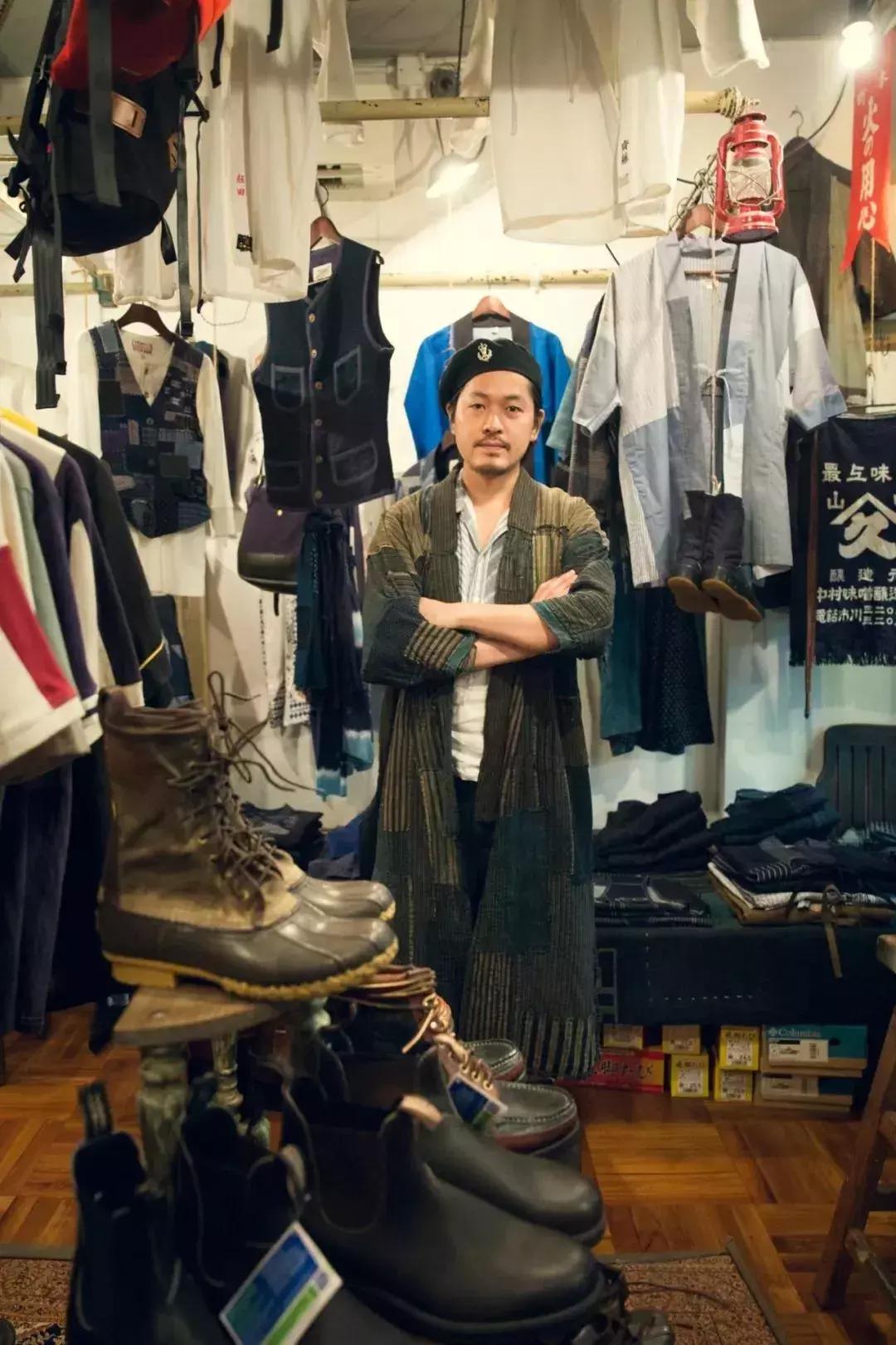 旧风格服装,穿上一件风格不同于以往的衣服