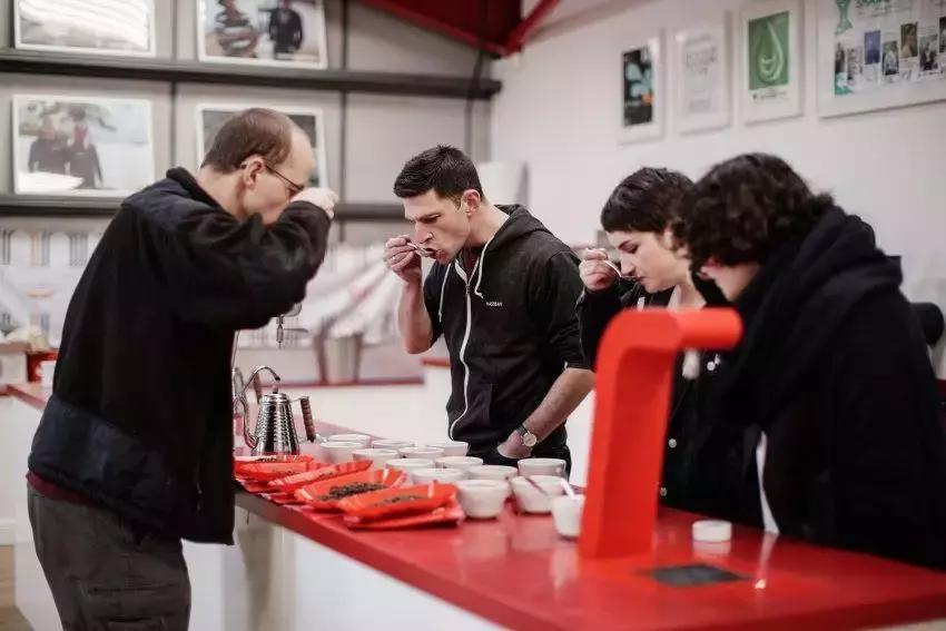 成为一名咖啡师需要具备哪些条件,成为一个咖啡师要多久