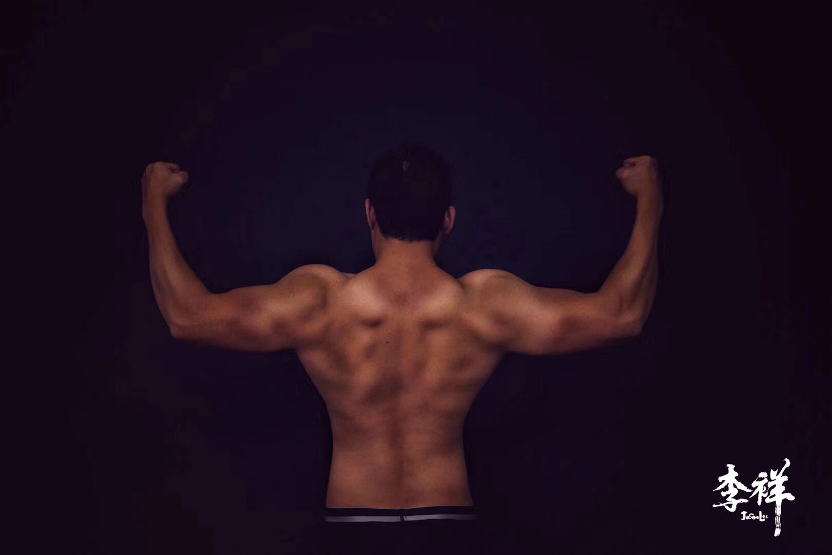 谷氨酰胺健身补剂价格相差太多 (健身补剂谷氨酰胺有什么危害)