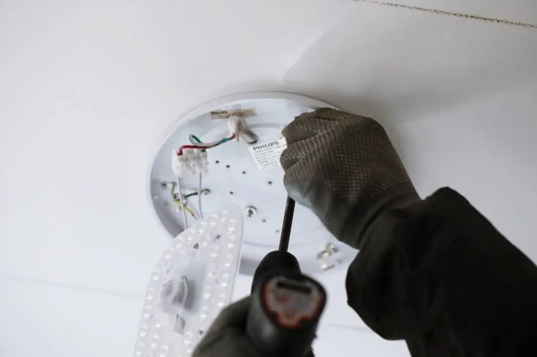 邦先生s31隐形晾衣架安装,邦先生m31晾衣架