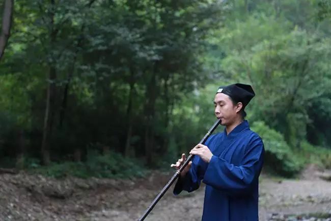 有一种修行叫俗世修行,有一种修行叫止语