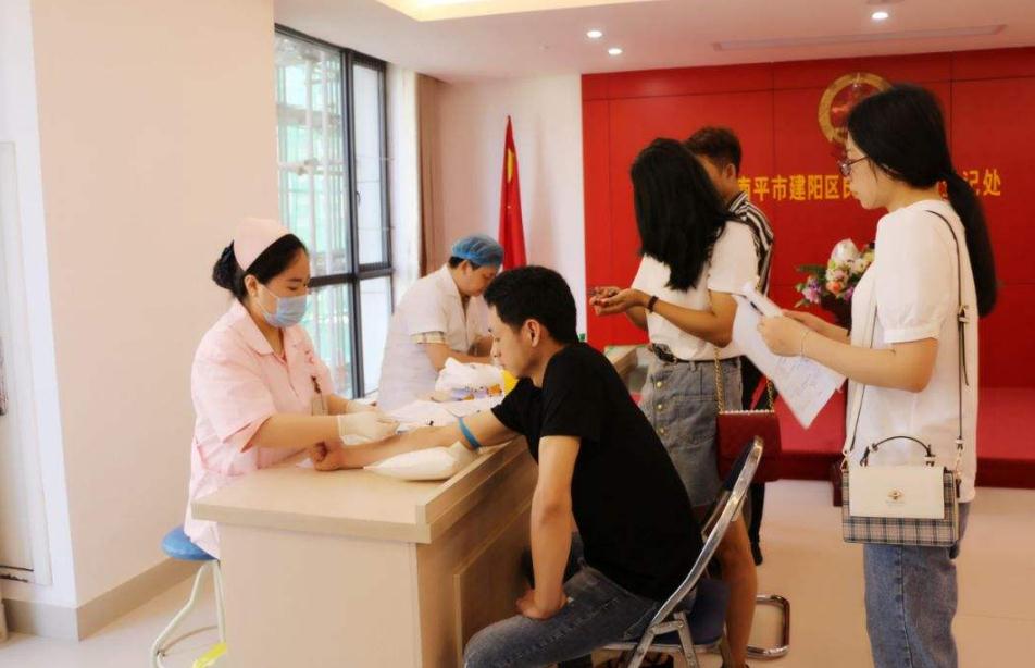 女孩子常见的基因缺陷,4种遗传病不传女儿