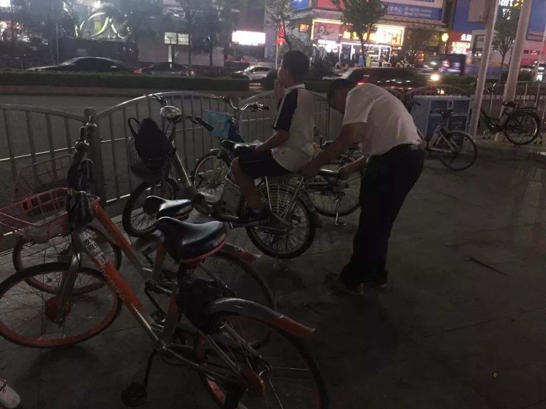 东莞干几份工作可以月入2w,东莞月入过万的副业