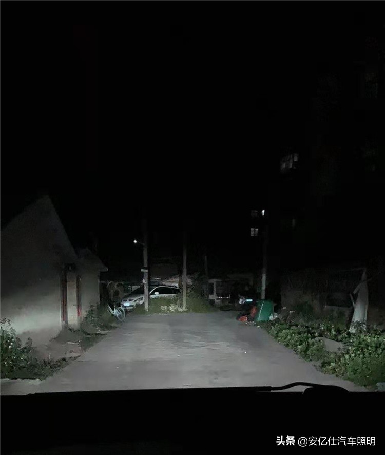 飞度改装前大灯位置稍差,飞度改装透镜大灯