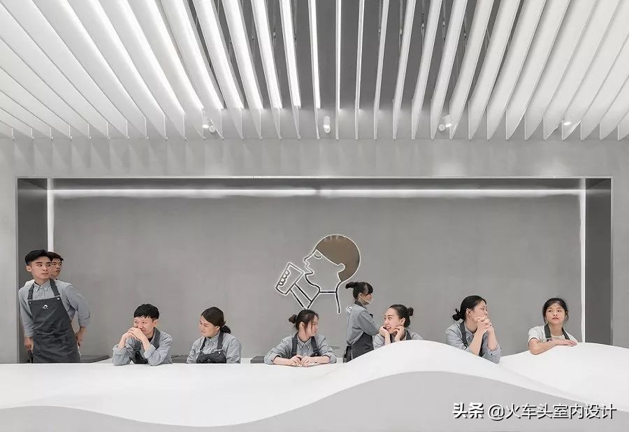 土、砖、石、木、竹、铝,这家茶饮店“设计公司”的身份要暴露啦