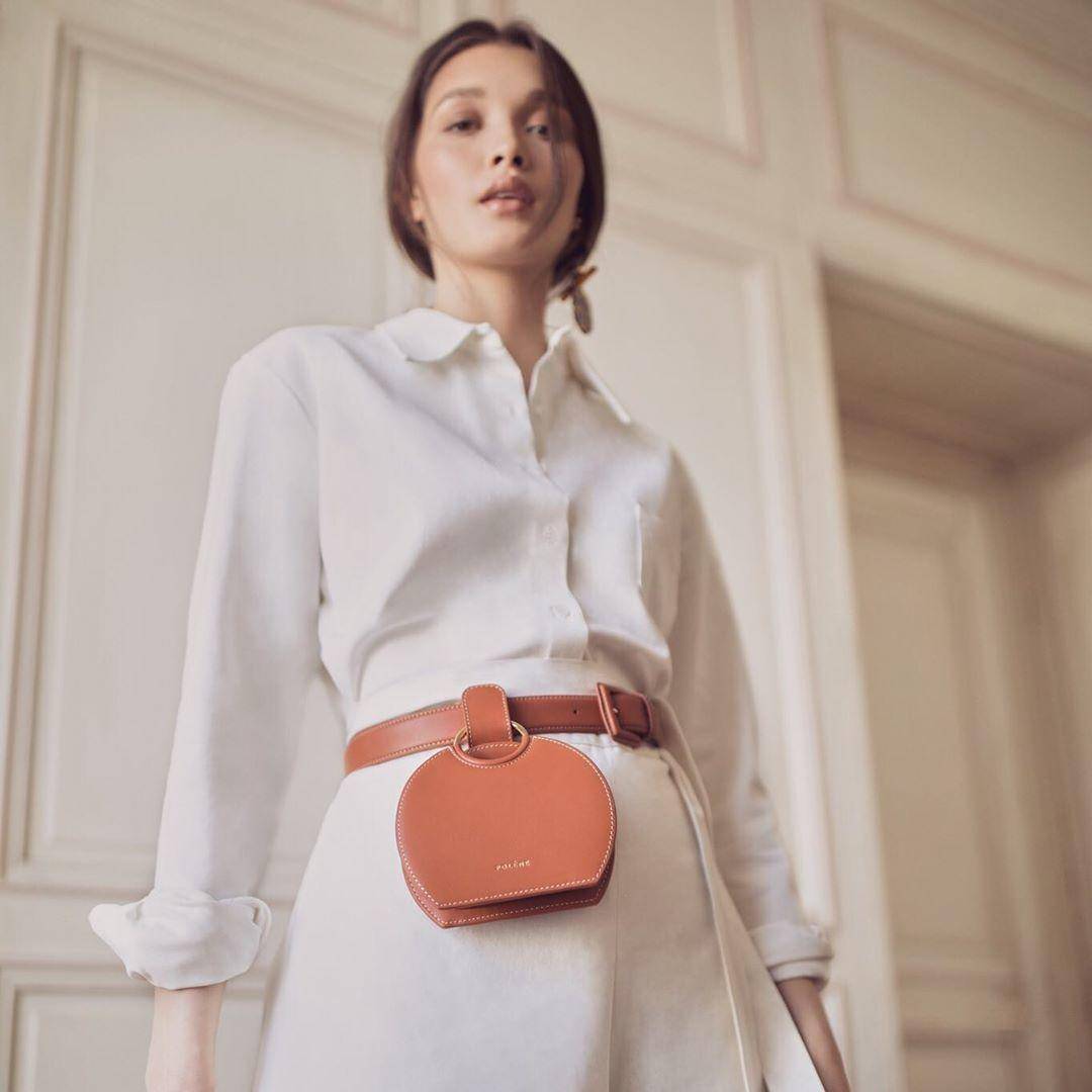 买了名牌包又得买名牌衣服,买了大牌包包后悔吗