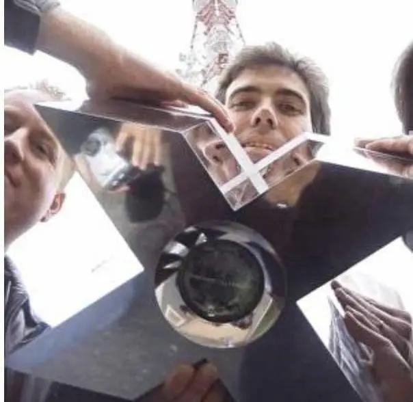 好物之走进美国丨Xbox：成不了电玩界的第一，就做手柄界的NO.1