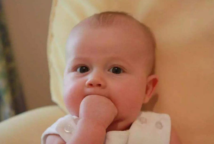 四种孩子当心长不高,原来这样做会导致孩子长不高