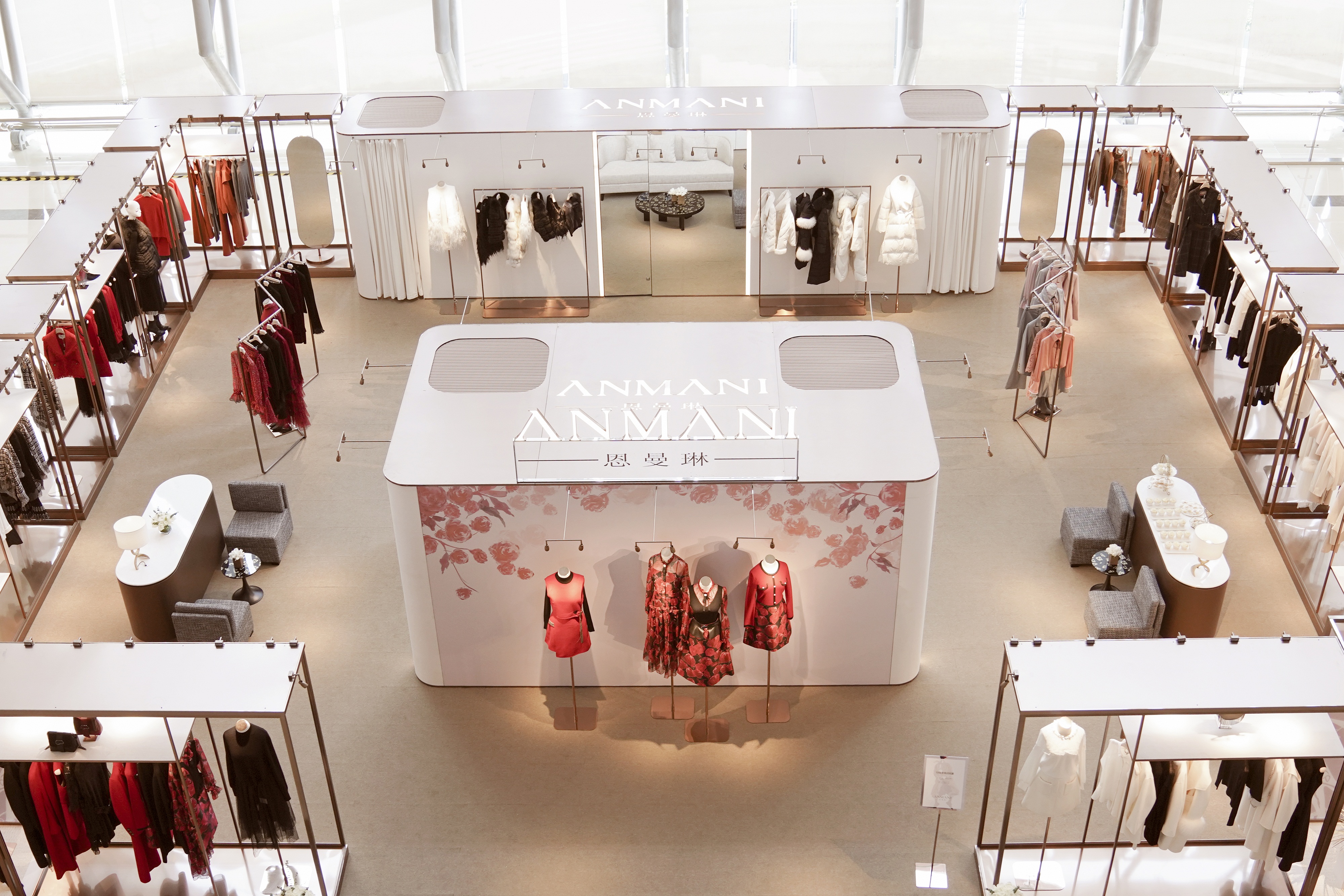 ΛNMΛNI（恩曼琳）南宁万象城精品快闪店，盛大启幕