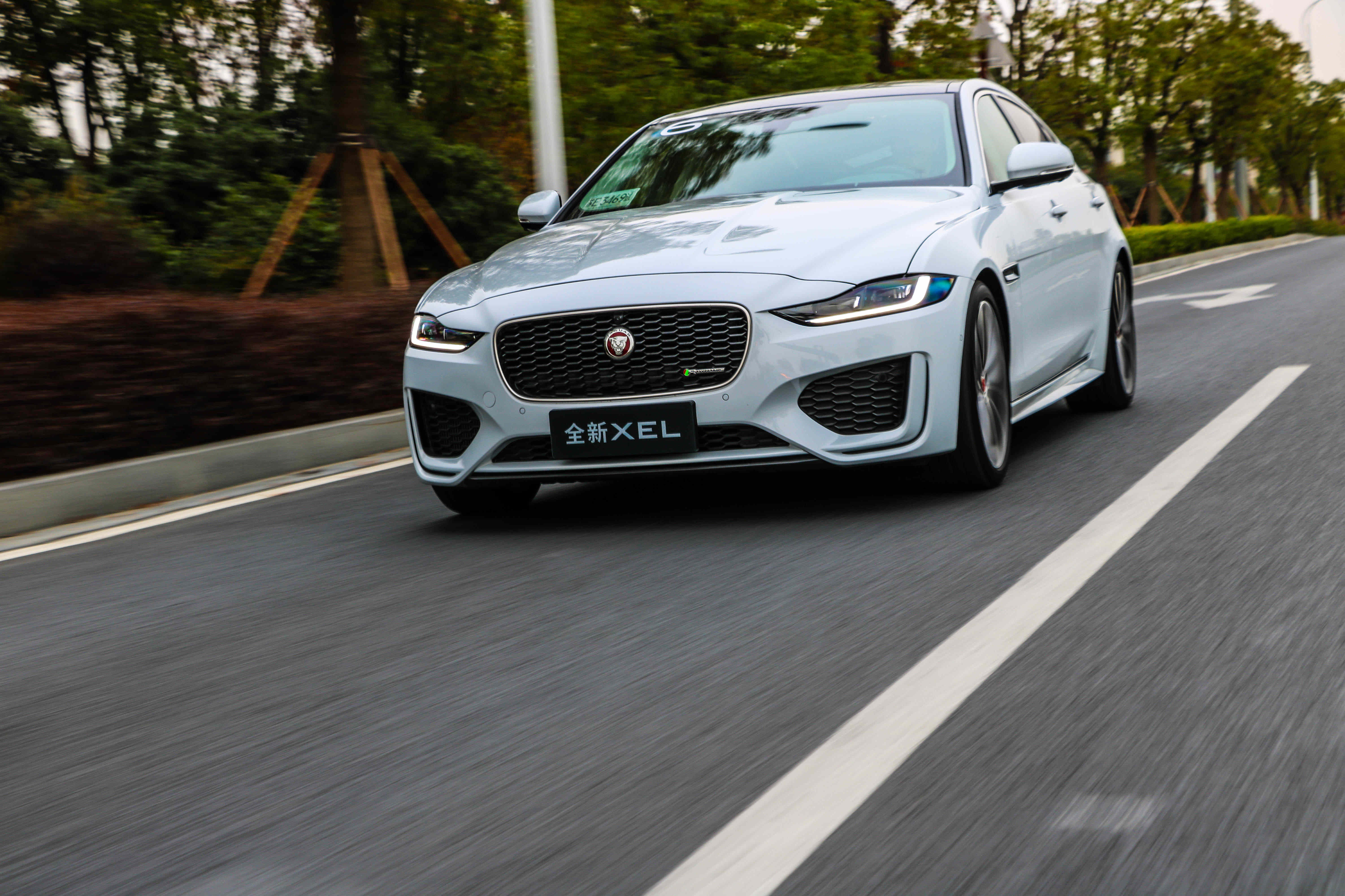 捷豹xel引擎实拍,捷豹xel英杰力哪款