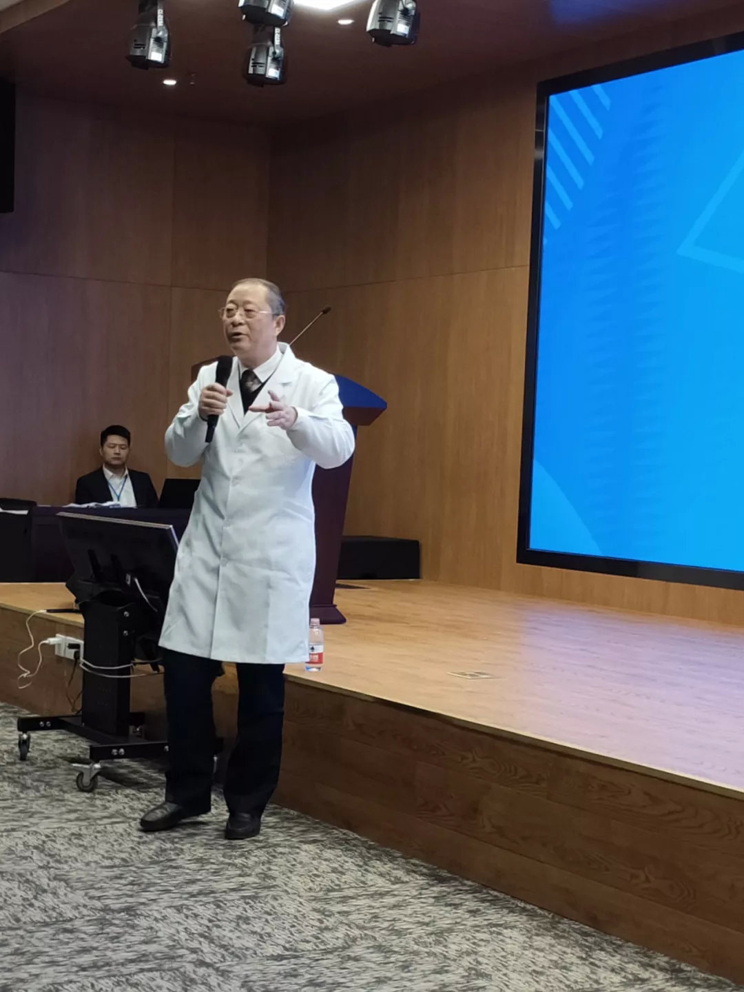 京东方智慧康养解决方案,打造智慧医疗健康服务升级版