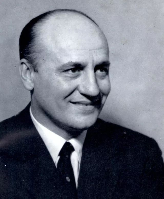 世界十大时装设计师排名,最有名的时装设计师