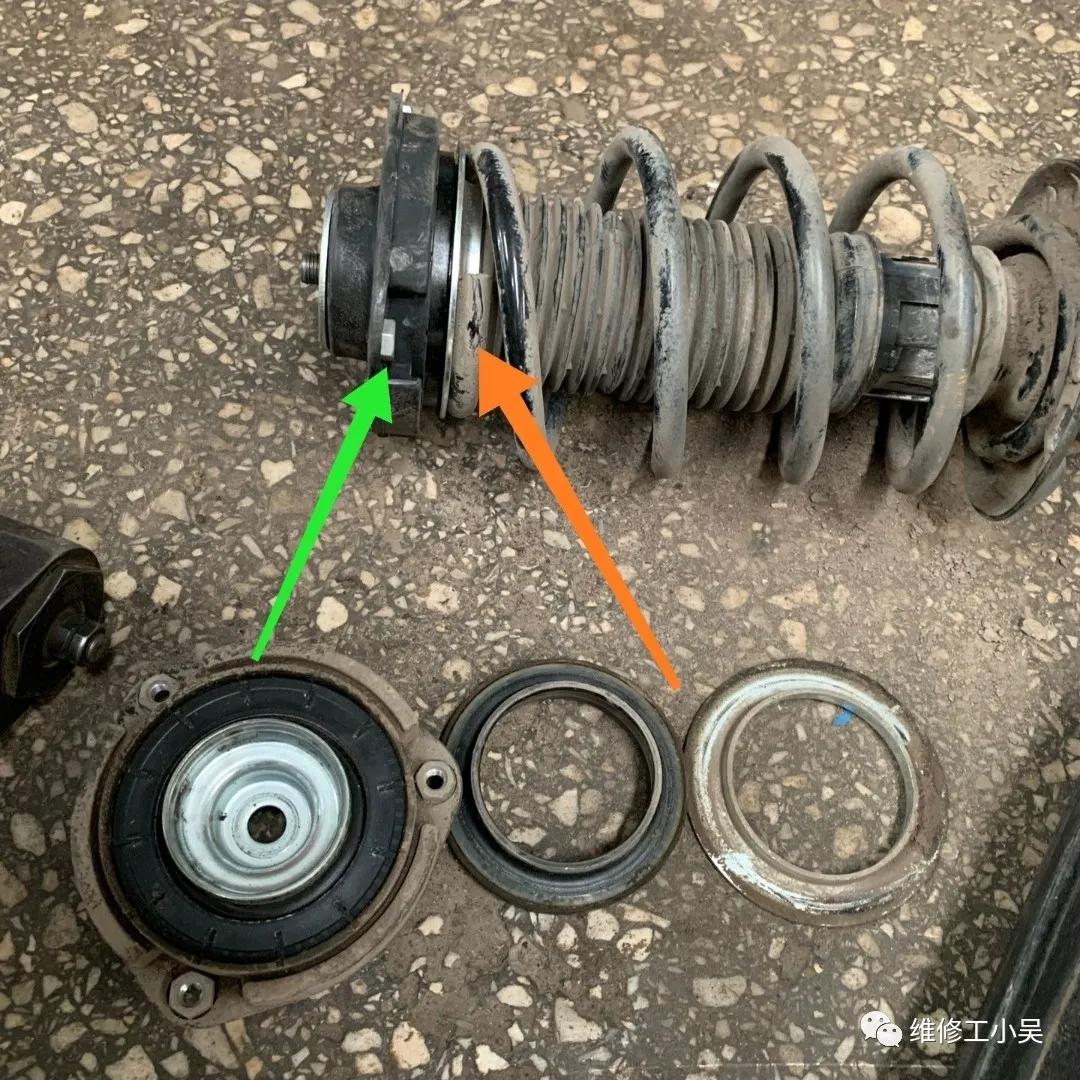 帕萨特打方向盘有吱吱异响,帕萨特原地方向盘转动有咯咯异响