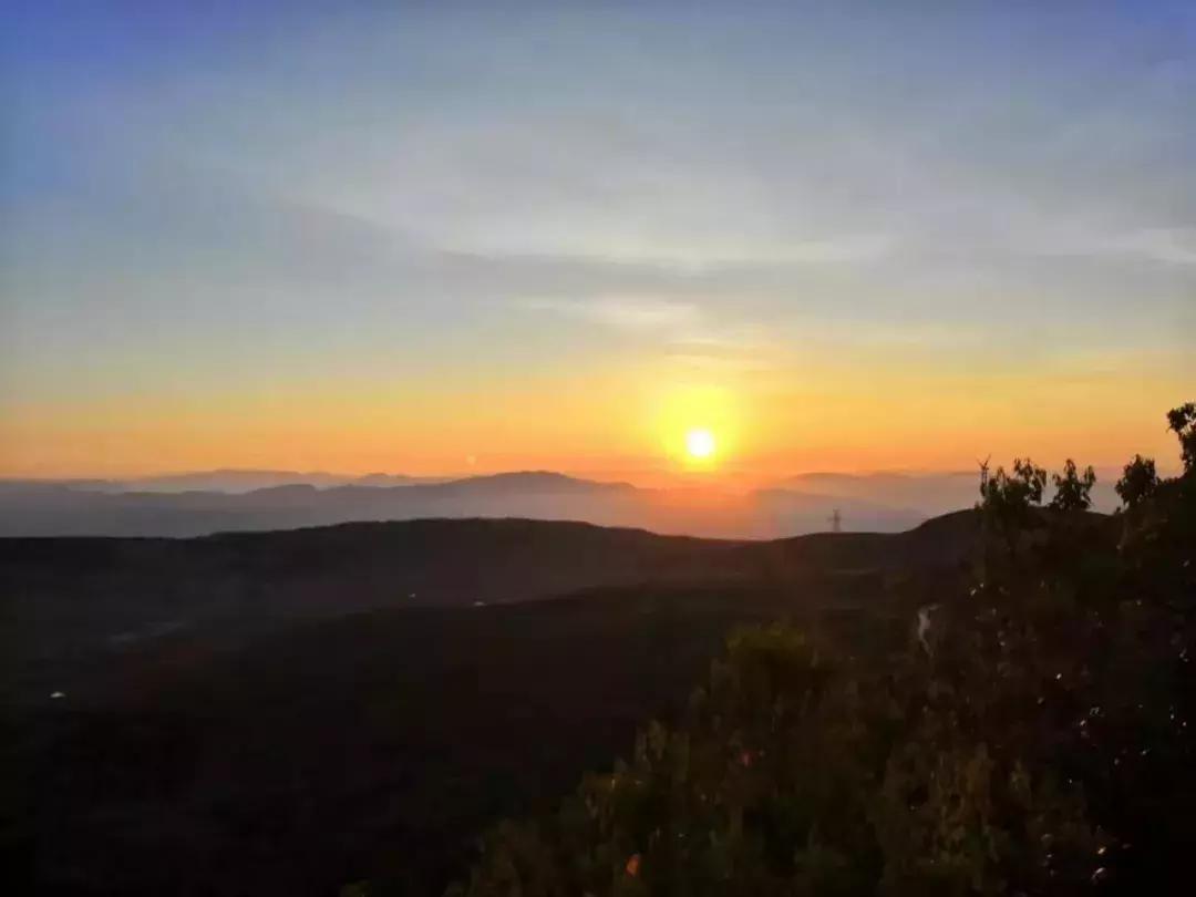 原创散文|赵泽伦​：一路向西，请给邓川一支画笔