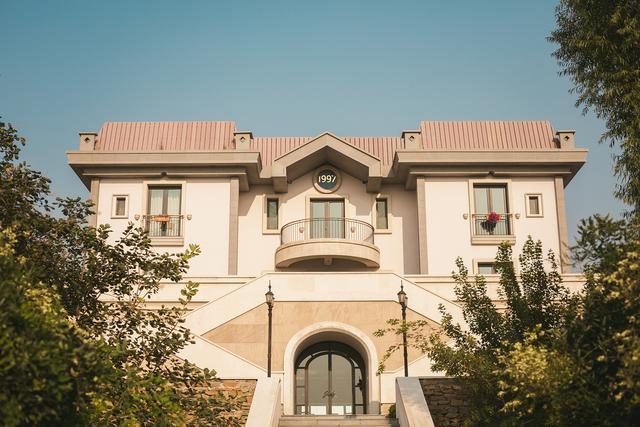 怡园酒庄在哪里,怡园酒庄庄主系列葡萄酒