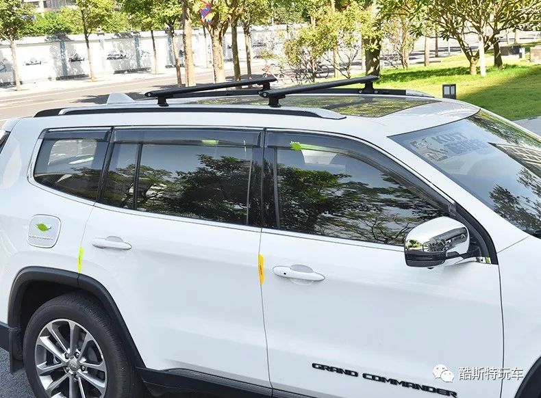 汽车晴雨挡装上去是好还是不好,汽车晴雨挡容易掉吗