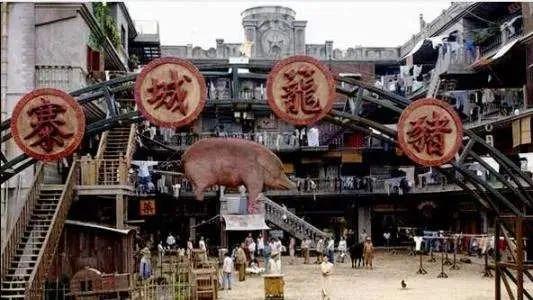 功夫猪笼城寨周星驰完整版,功夫周星驰最后打斗