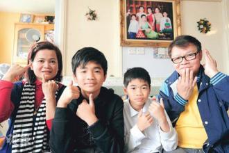 宝宝眼睛太小妈妈误认为没了,宝宝眼睛太小走红