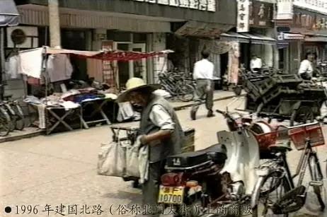 塔弄东起建国路,西止少年路,长305米,在明朝以前名塔儿弄