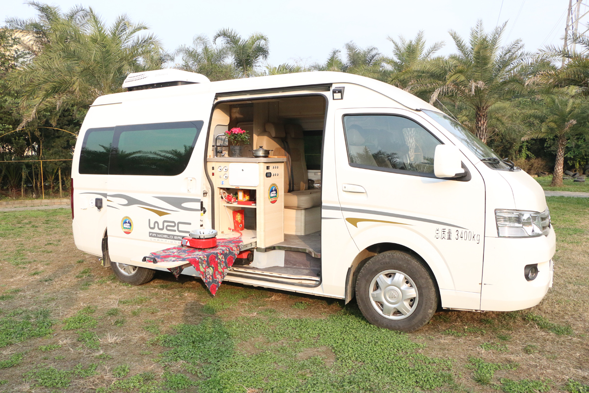 福田G9对卡座升顶房车,福田g9房车五菱房车对比