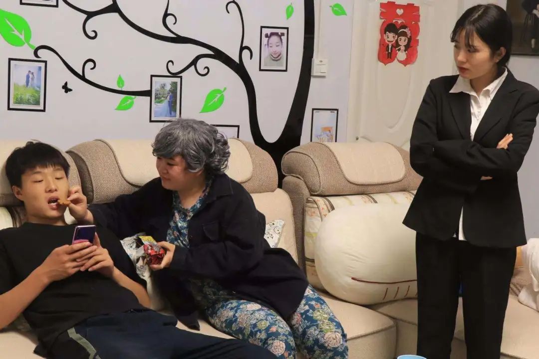 该不该让女儿买房,该不该给女儿买套房子