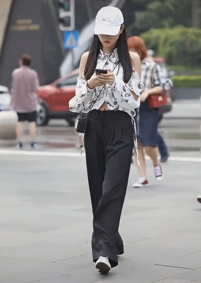 匡威冬季搭配牛仔裤,匡威冬季休闲裤搭配