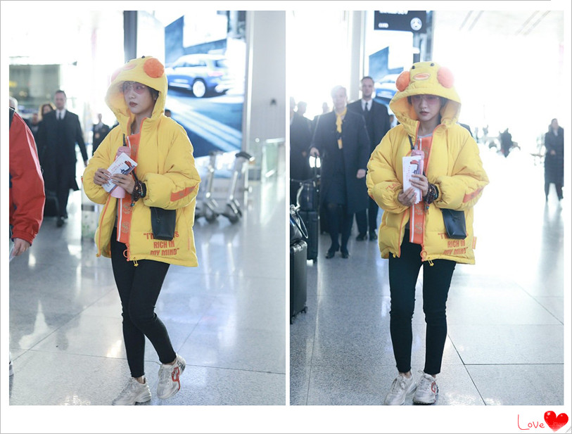 她38了却总是戏红人不红，穿“小黄鸭”羽绒服，可爱像个初中生