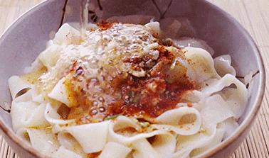 嘴巴烫伤后长水泡怎么处理,浅二度烫伤水泡需要挑破吗