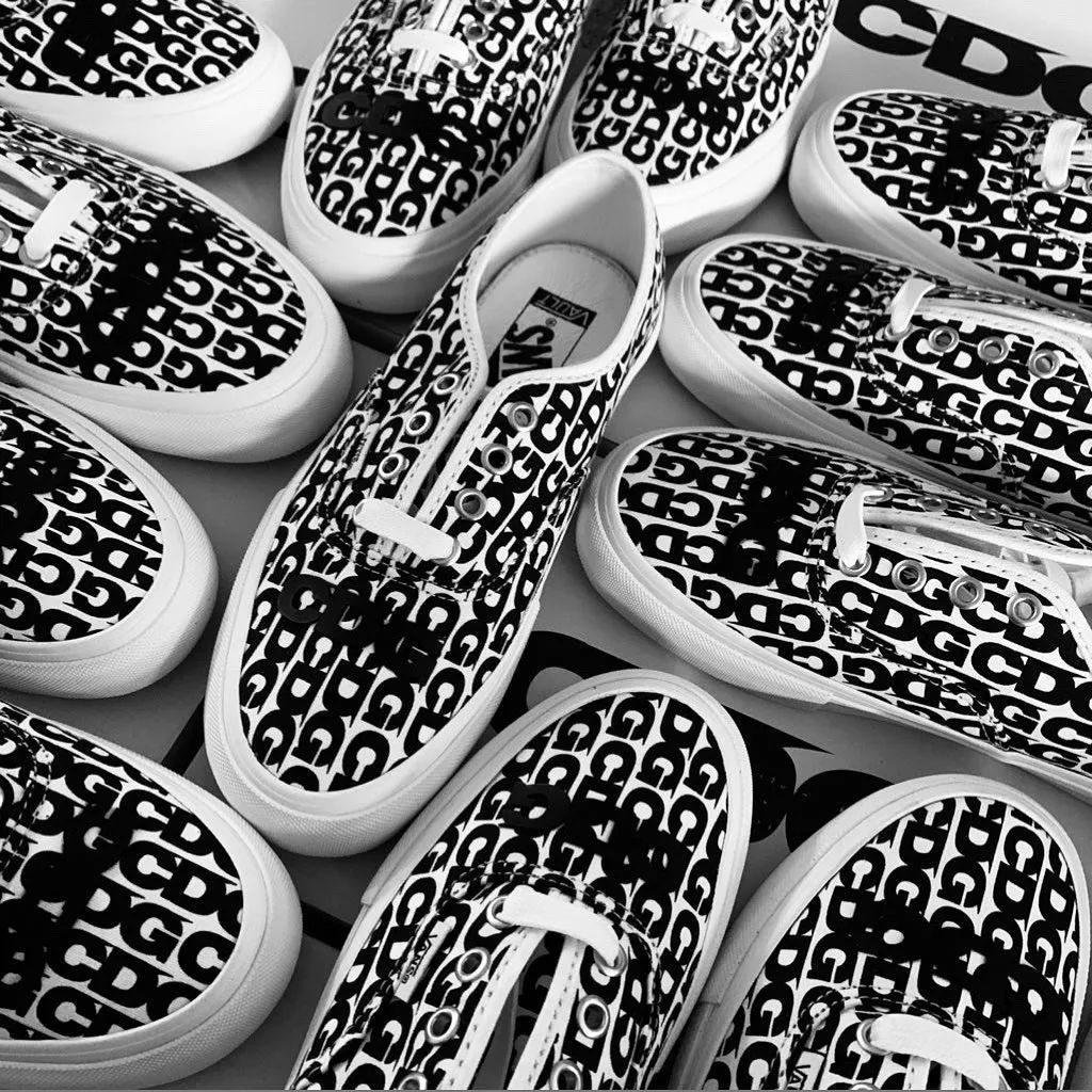 vanscdg联名两款对比,vans近期丑酷联名