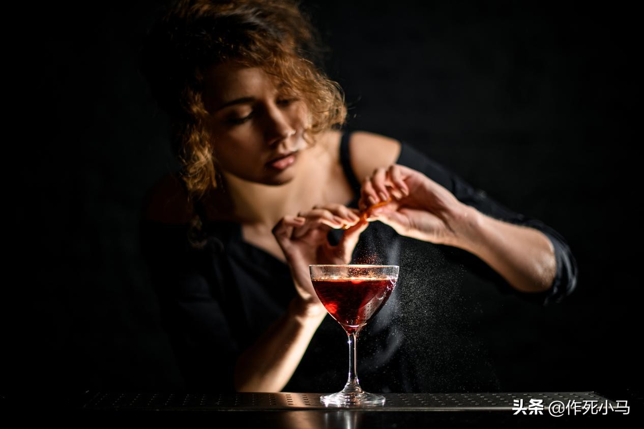 麻烦给我的爱人来一杯莫吉托歌词,给我的爱人来一杯莫吉托