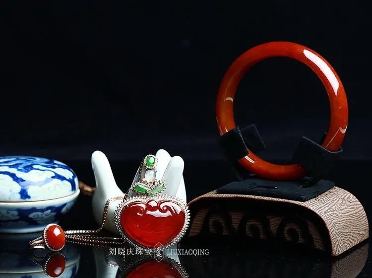 刘晓庆为什么喜欢收藏翡翠,刘晓庆哪些翡翠现在升值了