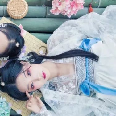 不染世俗的古风女头真人,有意境古风女头真人版