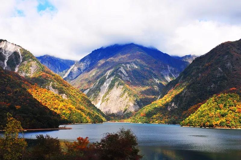 甘肃最缺水的地方,甘肃哪个地方水最好