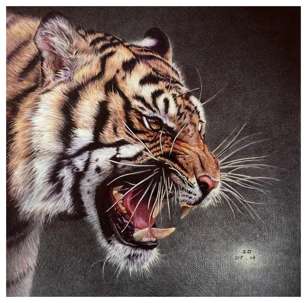 90后小伙用笔画画,九零后小伙靠画肖像漫画走红网络