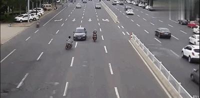 交警查扣的怪异电瓶车,交警查扣的怪异电动车