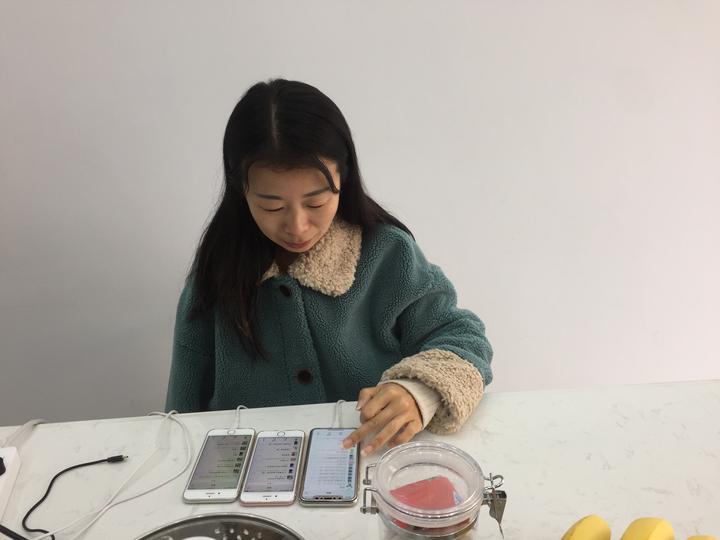 4年收获4本房产证,年收入400多万!单臂的她是怎么做到的?